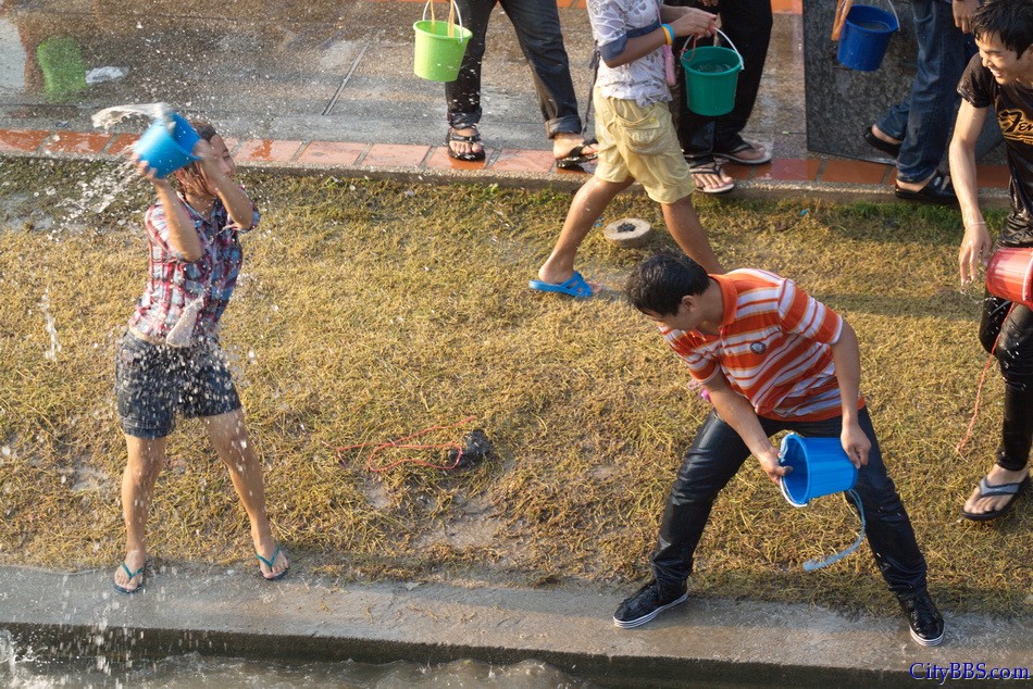 ChiangmaiSongkran2_069.jpg