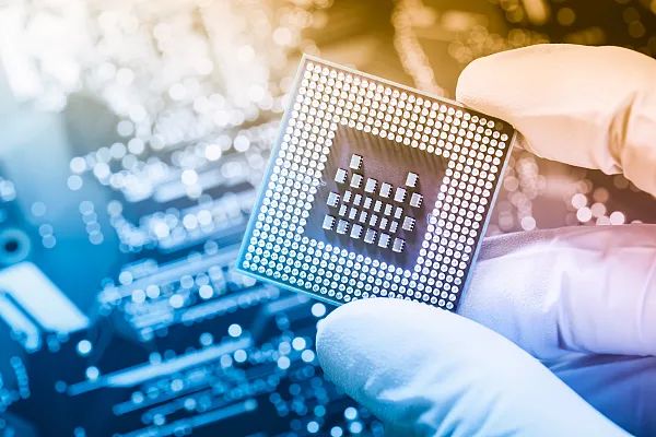 寒武纪市值破千亿 85后创始人身家超300亿2.jpg