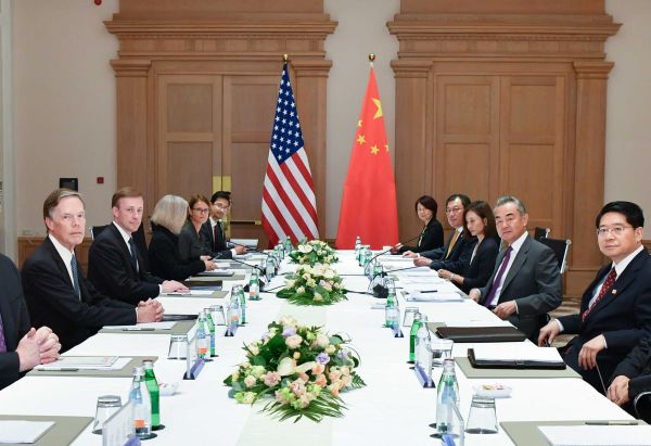 王毅同美国总统国家安全事务助理沙利文举行会晤