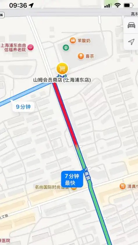 通往山姆会员店（上海浦东店）的路已是红彤彤